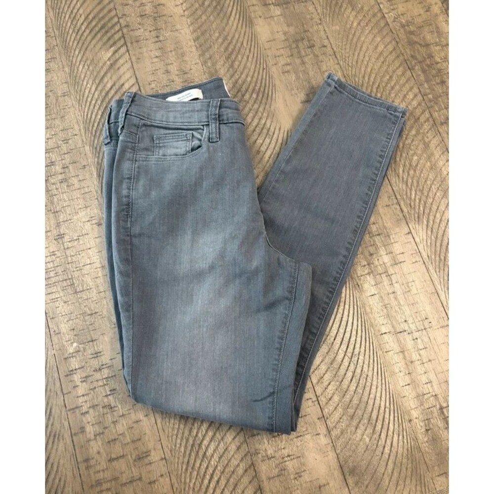 Universal Thread High Rise Skinny Gray Jeans - size 6/28t